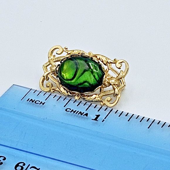Vintage Paua Shell Brooch Green Lucite Art Deco Scroll Frame Estate Jewelry Pin - Picture 8 of 9